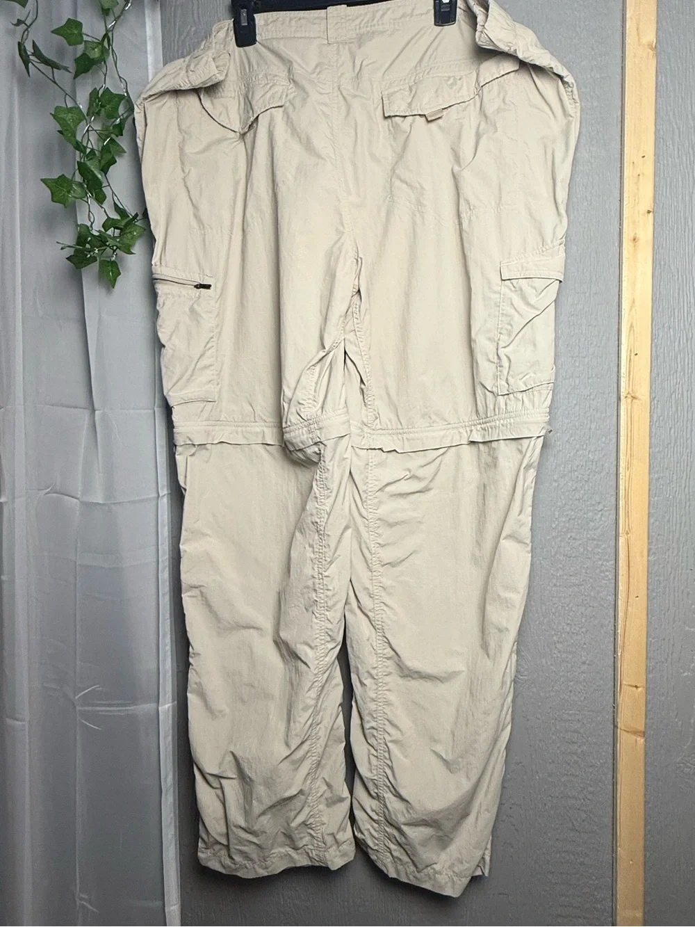 Columbia Men's Khaki Convertible Cargo Pants Omni-Shade Size 46x34